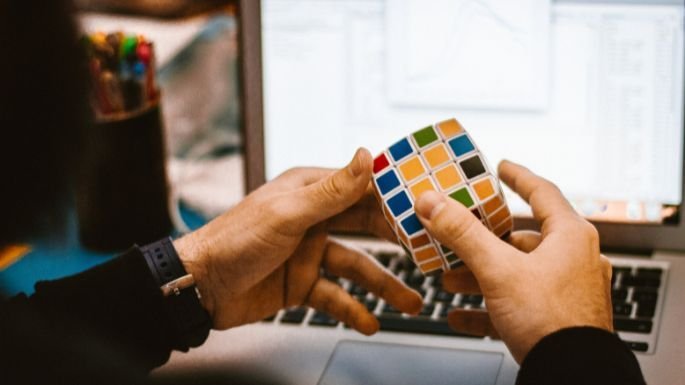 playing-rubik-cubes-adult-toy-haviplex.com