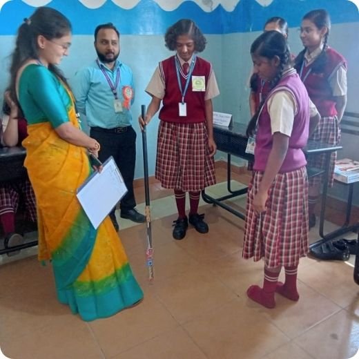 teacher explaining robotics
