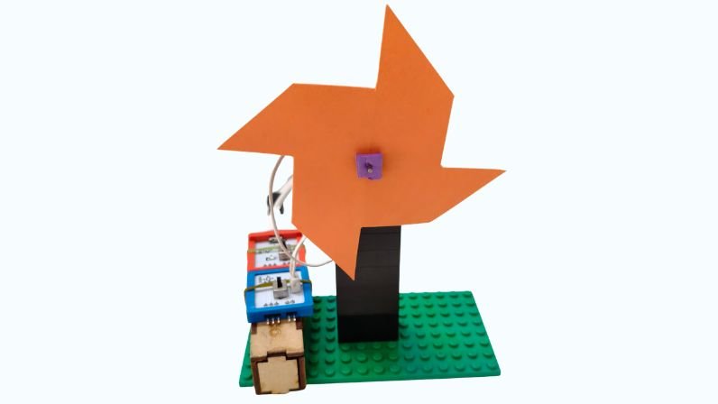Basic fan steam projects using Havi Elements and bricks